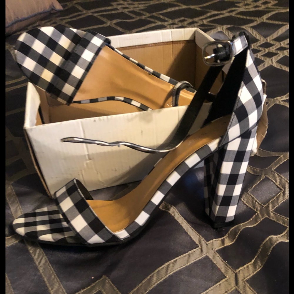 New Women's classic open toe chunky  heel